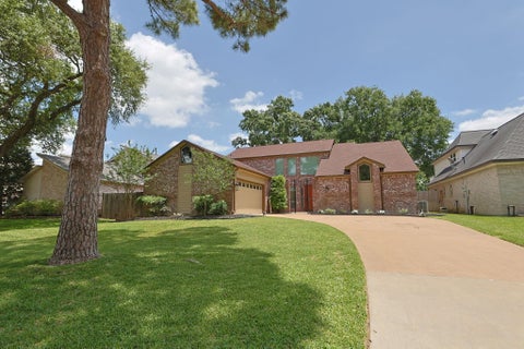 Photo of 7314 Blenheim Palace Lane, Houston, TX 77095 (MLS # 16491623)