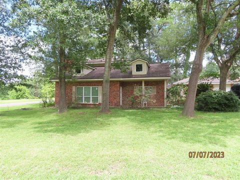 Photo of 403 Highridge Street, Houston, TX 77013 (MLS # 92794243)