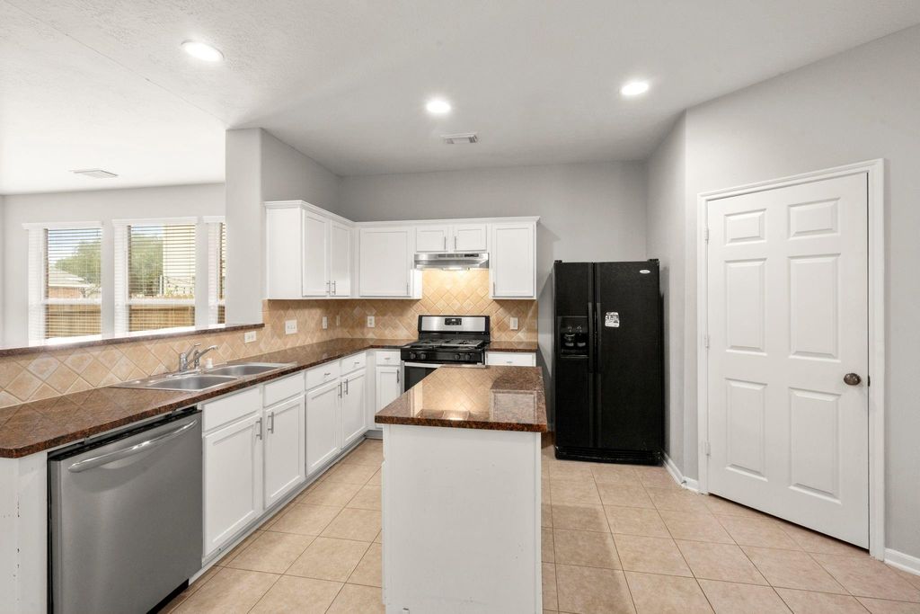 Photo of 7507 Sendera Oaks Court, Cypress, TX 77433 (MLS # 80957553)