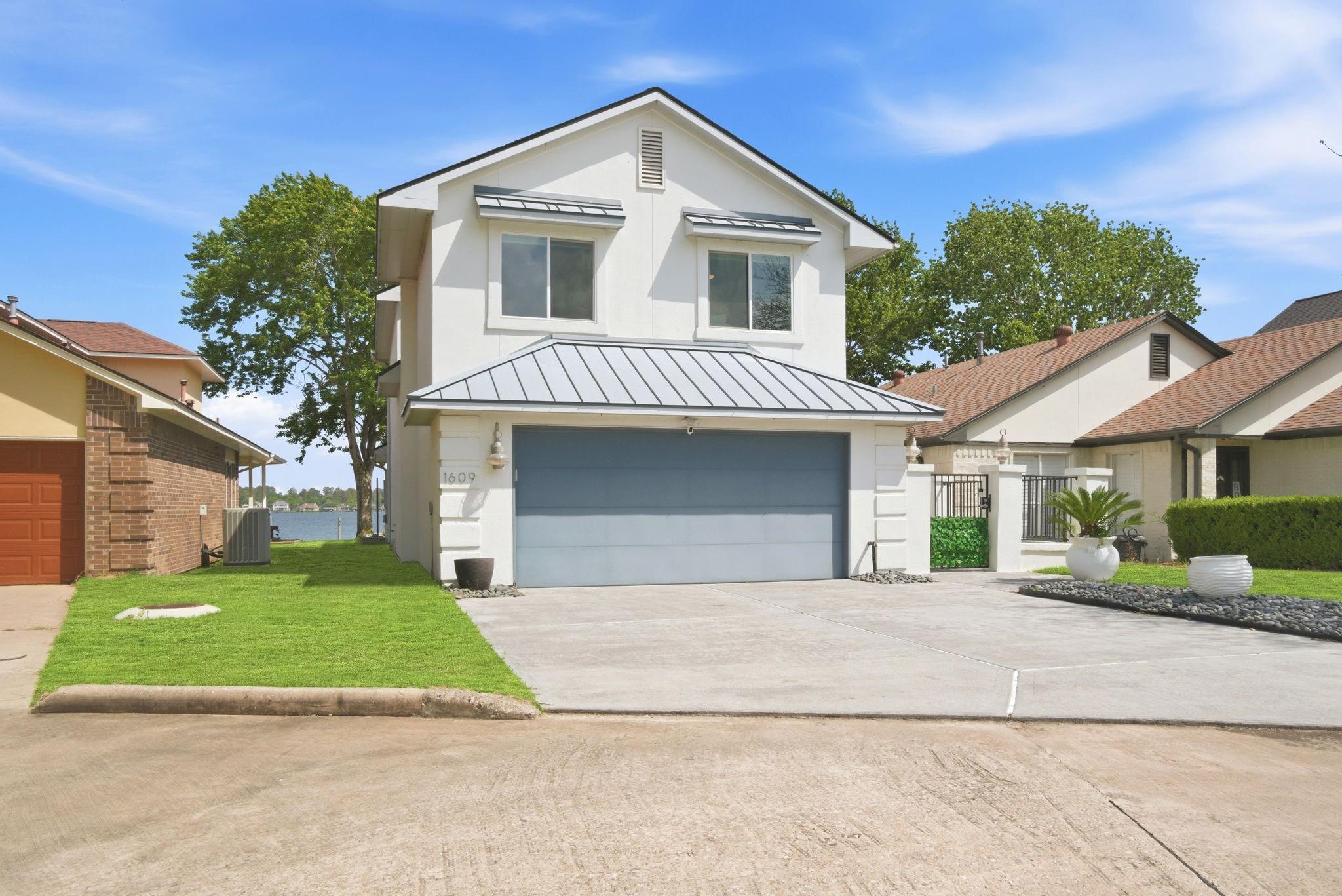 1609 Schooner Point