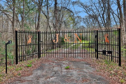 21948 Stillwater Blvd Montgomery TX 77316