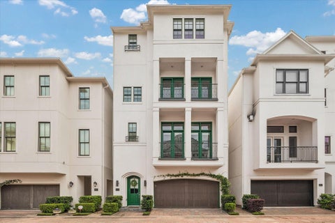 Photo of 6015 Post Oak Green Lane, Houston, TX 77055 (MLS # 27003172)