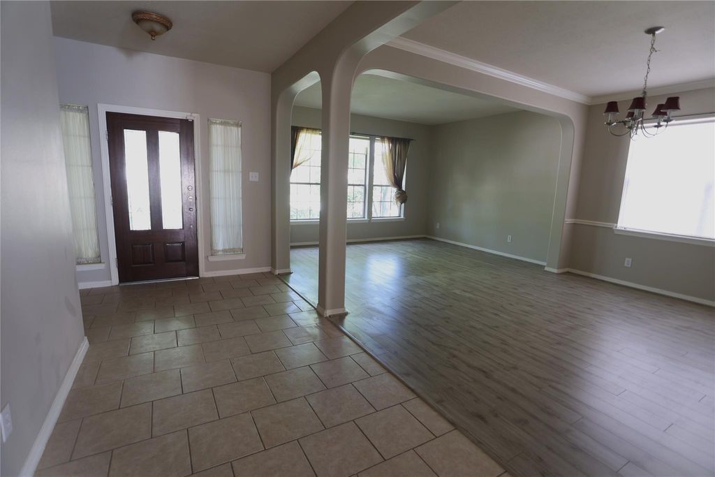 Photo of 5547 Linden Rose Lane, Sugar Land, TX 77479 (MLS # 26955429)