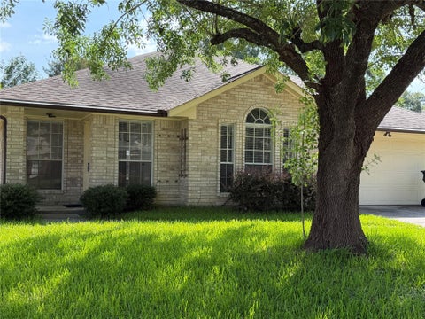 Photo of 2238 Pine Cone Drive, Houston, TX 77339 (MLS # 18137809)
