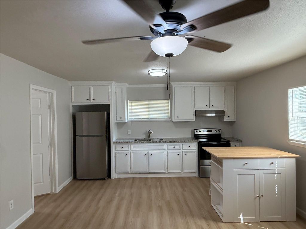 Photo of 7427 Avenue I #C, Houston, TX 77011 (MLS # 92949842)