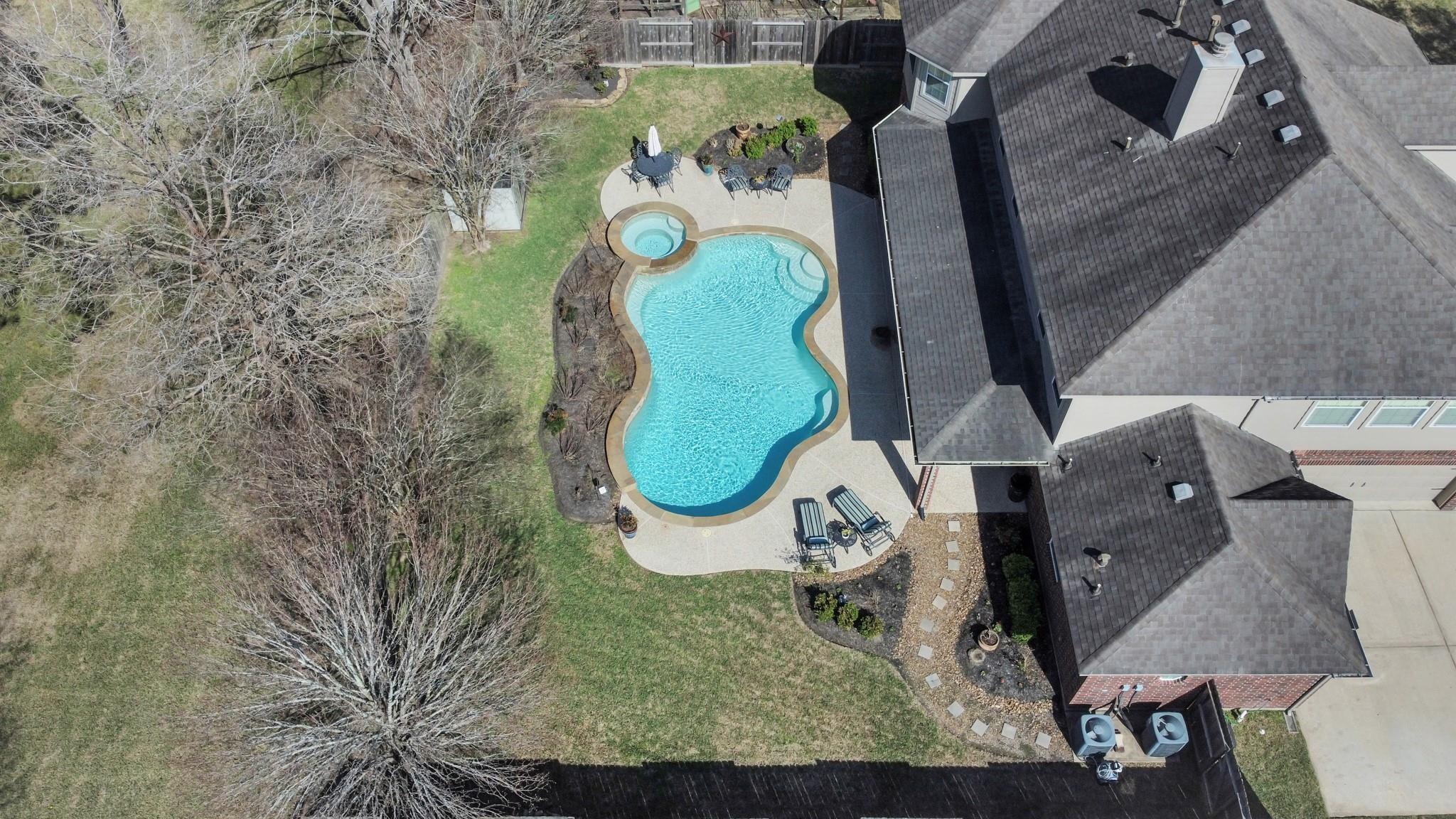316 Falcon Lake Drive