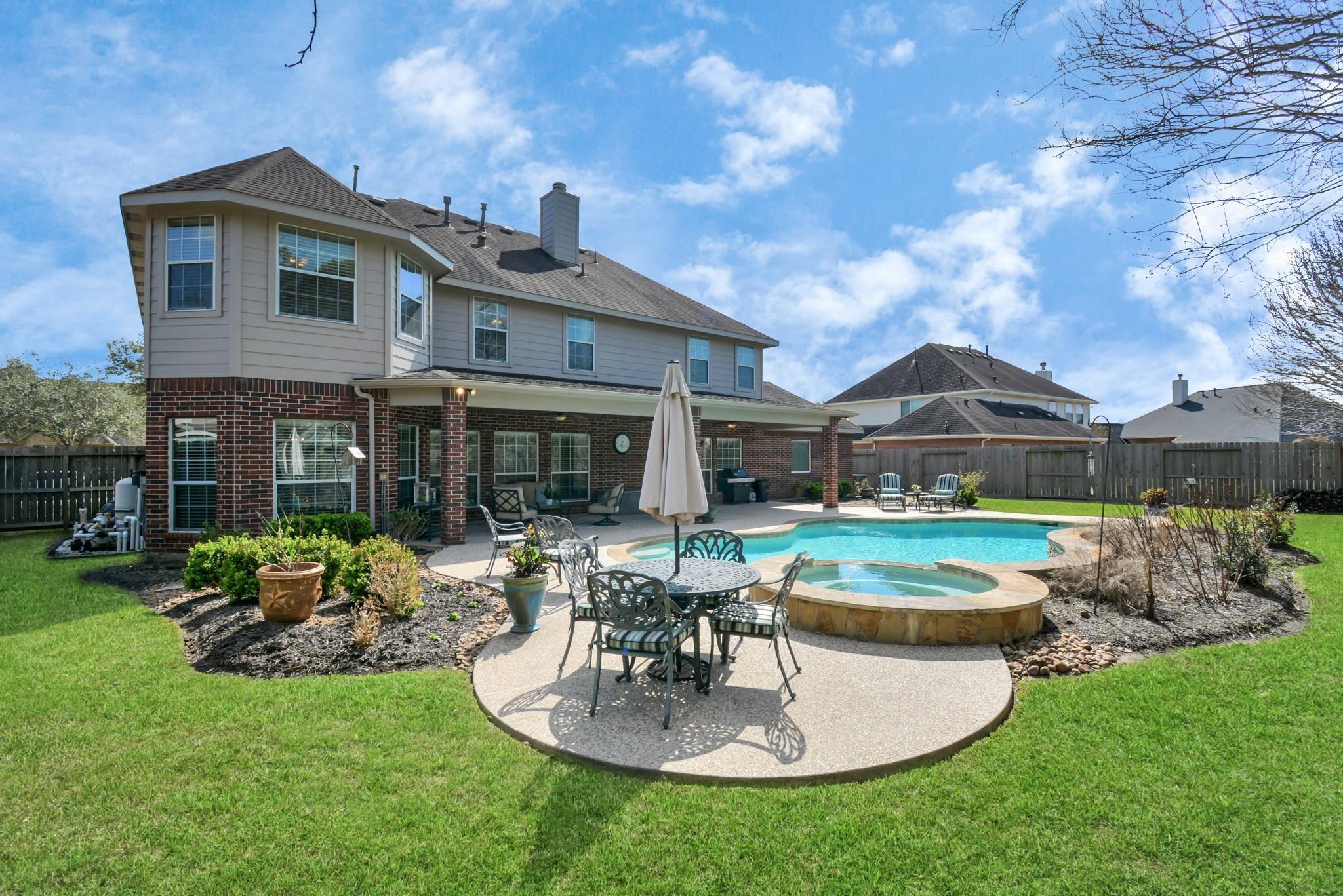 316 Falcon Lake Drive