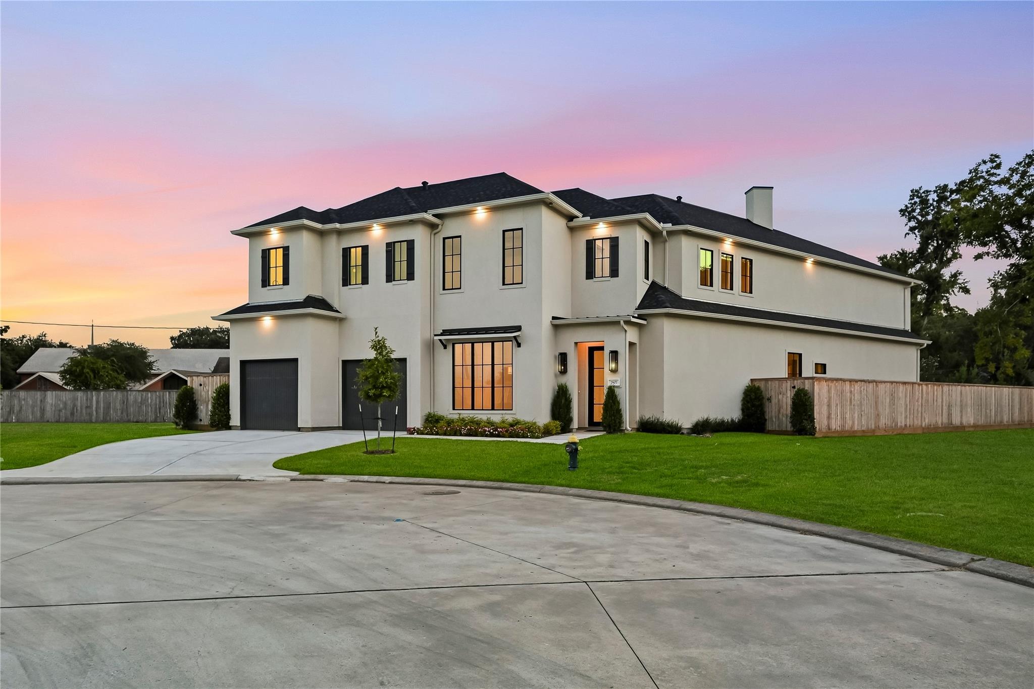 7907 S Villa Circle