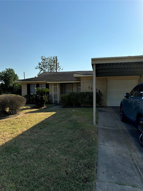 Photo of 11119 Jutland Road, Houston, TX 77048 (MLS # 23960685)