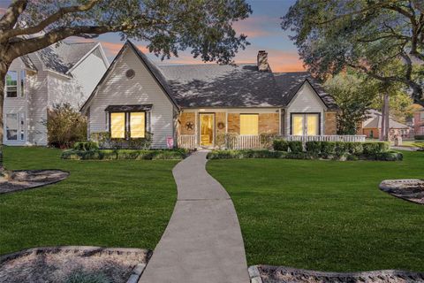 Photo of 11522 Corola Trail Drive, Houston, TX 77066 (MLS # 42592377)