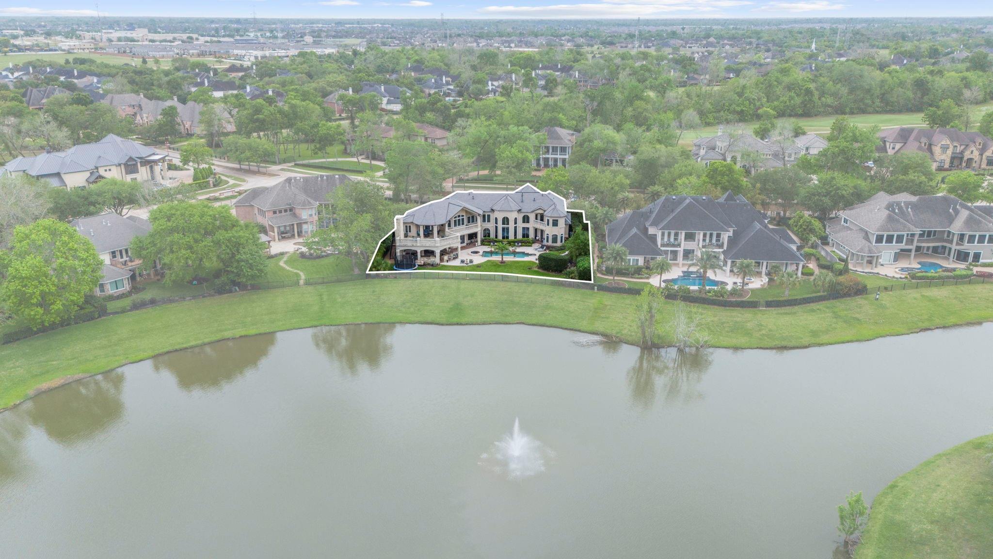 9 Waters Lake Boulevard