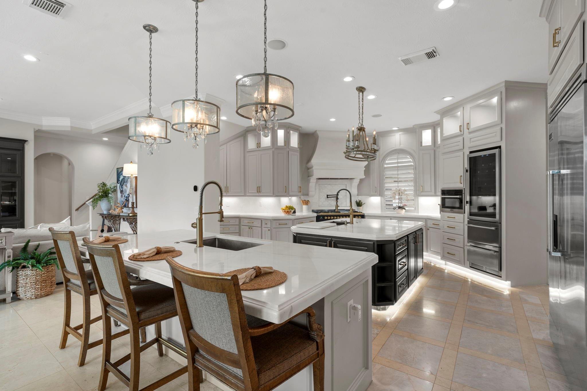 Missouri City, Texas, 77459, United States, 6 Bedrooms Bedrooms, ,8 BathroomsBathrooms,Residential,Active,2037105