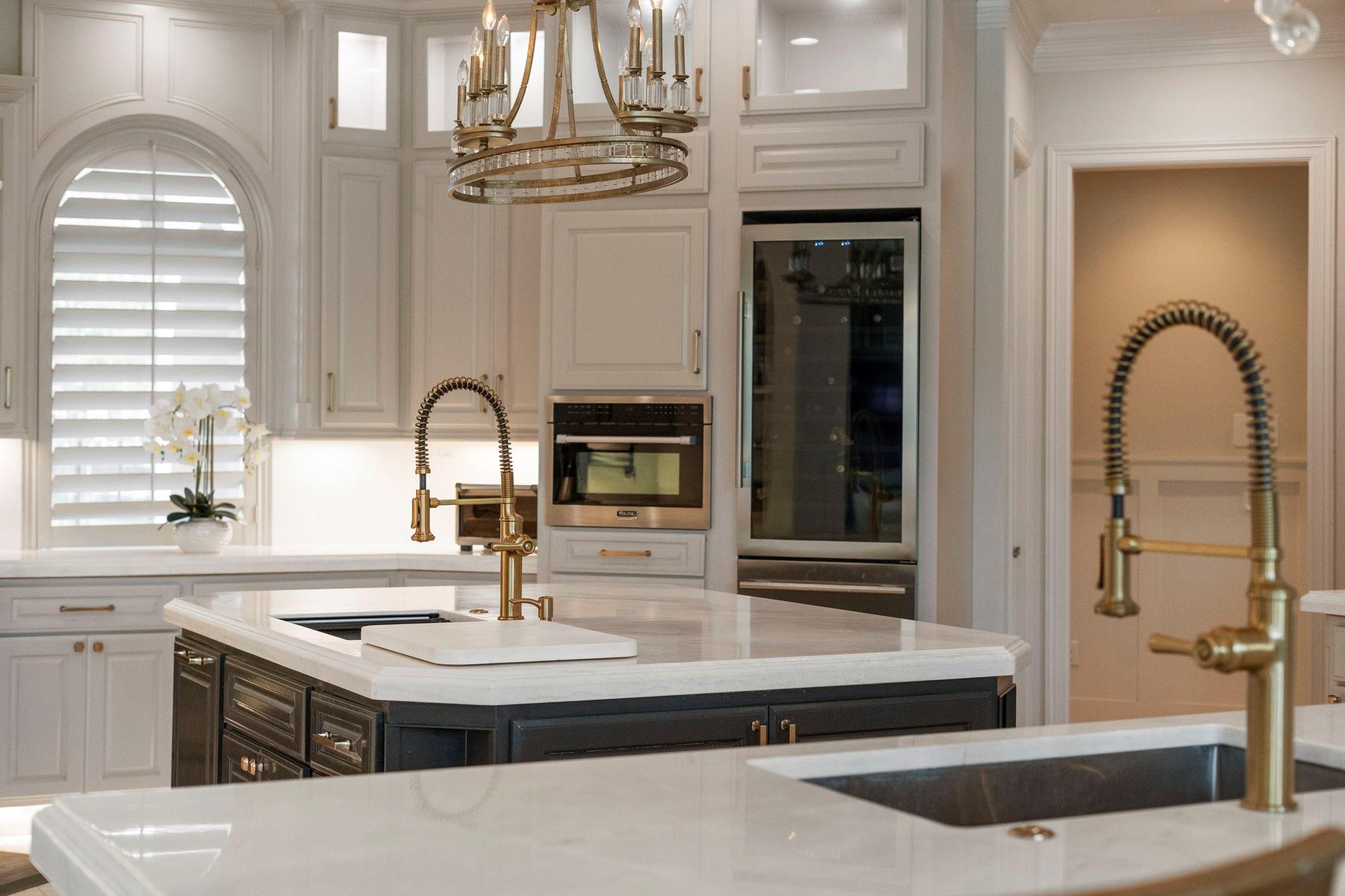 Missouri City, Texas, 77459, United States, 6 Bedrooms Bedrooms, ,8 BathroomsBathrooms,Residential,Active,2037105