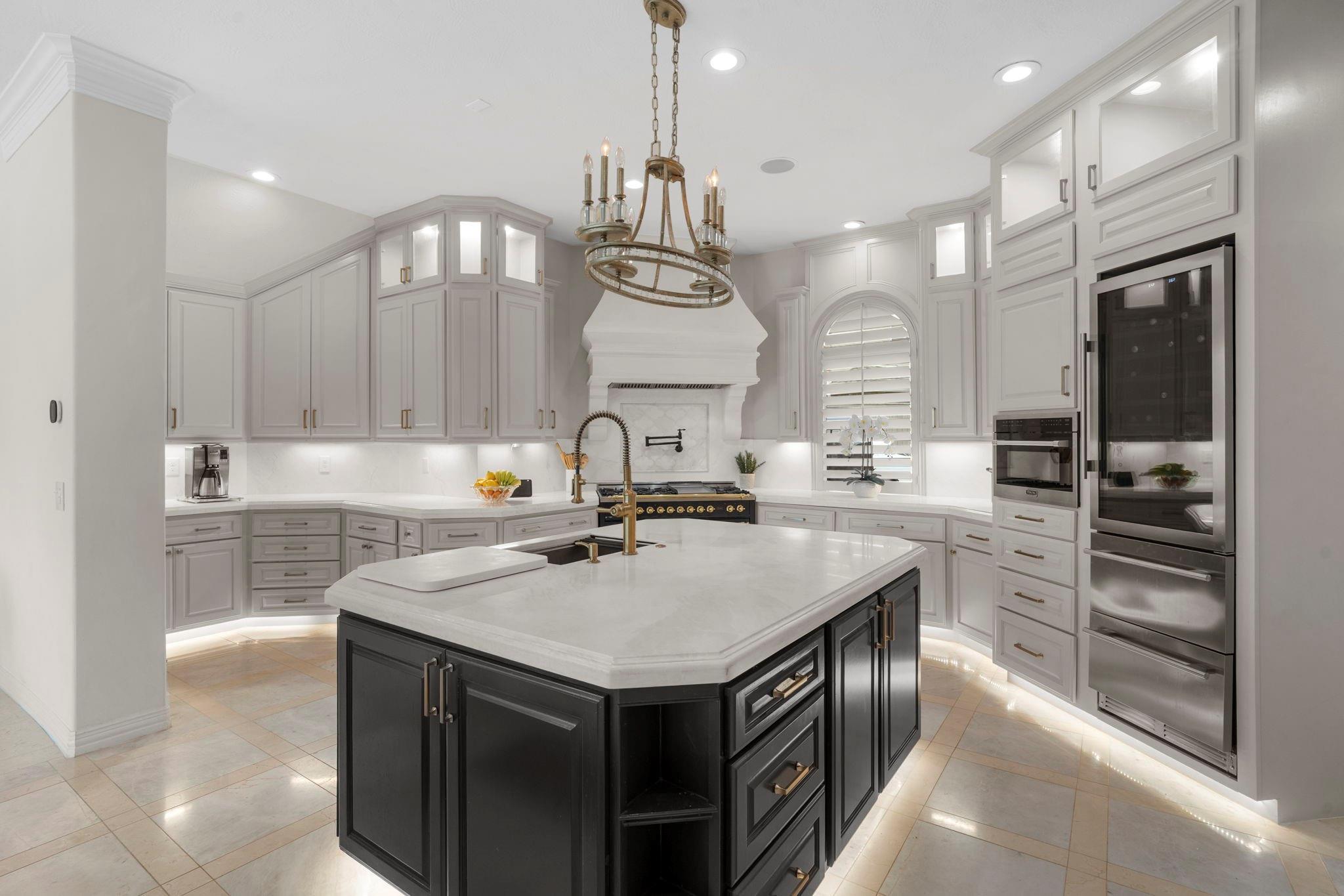 Missouri City, Texas, 77459, United States, 6 Bedrooms Bedrooms, ,8 BathroomsBathrooms,Residential,Active,2037105