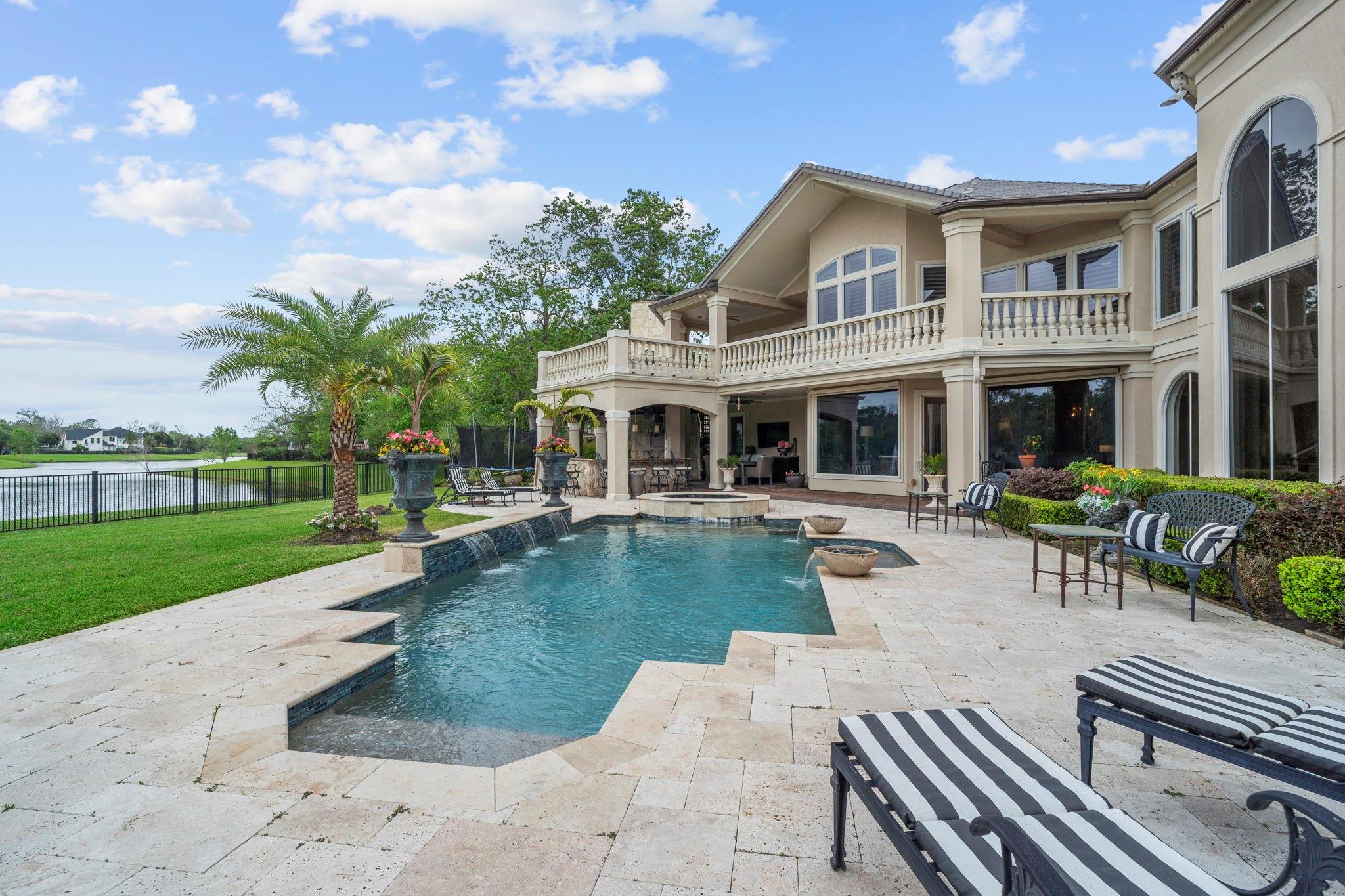 Missouri City, Texas, 77459, United States, 6 Bedrooms Bedrooms, ,8 BathroomsBathrooms,Residential,Active,2037105
