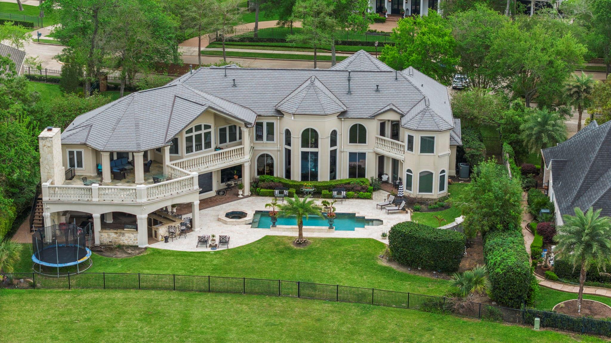 9 Waters Lake Boulevard