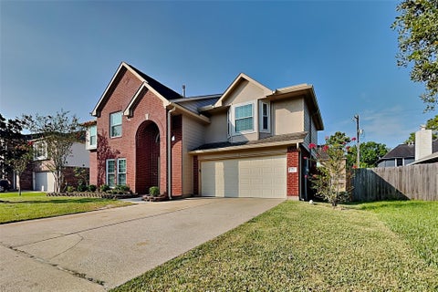 Photo of 1116 Lake Shore Drive, Pearland, TX 77581 (MLS # 14491685)