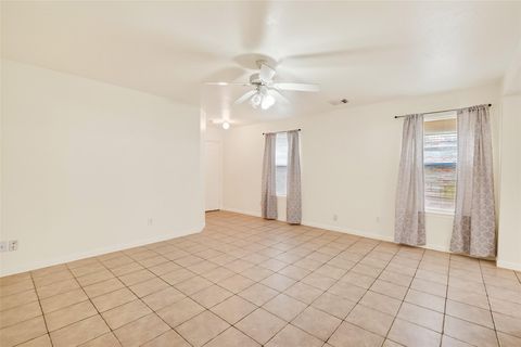 Tiny photo for 10426 Briar Patch Street, Baytown, TX 77523 (MLS # 27366232)