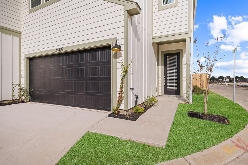 Photo of 24402 Colonial Willow Drive, Katy, TX 77493 (MLS # 27130047)