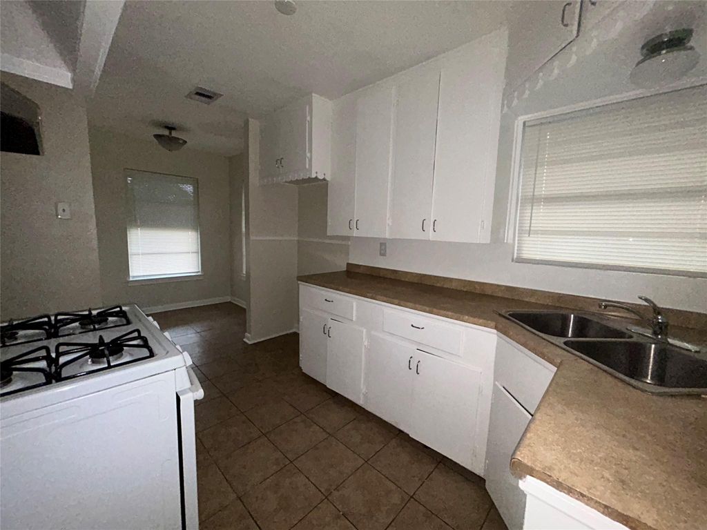 Photo of 7655 El Rancho Street, Houston, TX 77087 (MLS # 61758197)