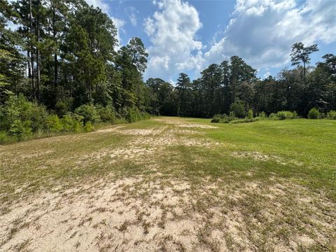 Photo of 3290 Sam Rayburn Parkway Pkwy, Brookeland, TX 75931 (MLS # 89984142)