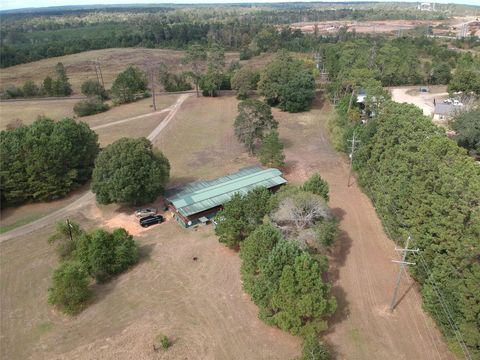 Photo of 231 County Road 1050, Woodville, TX 75979 (MLS # 25898365) Photo of 231 County Road 1050, Woodville, TX 75979 (MLS # 25898365)