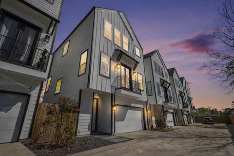 Photo of 825 Woodcrest Drive, Houston, TX 77018 (MLS # 41228119)