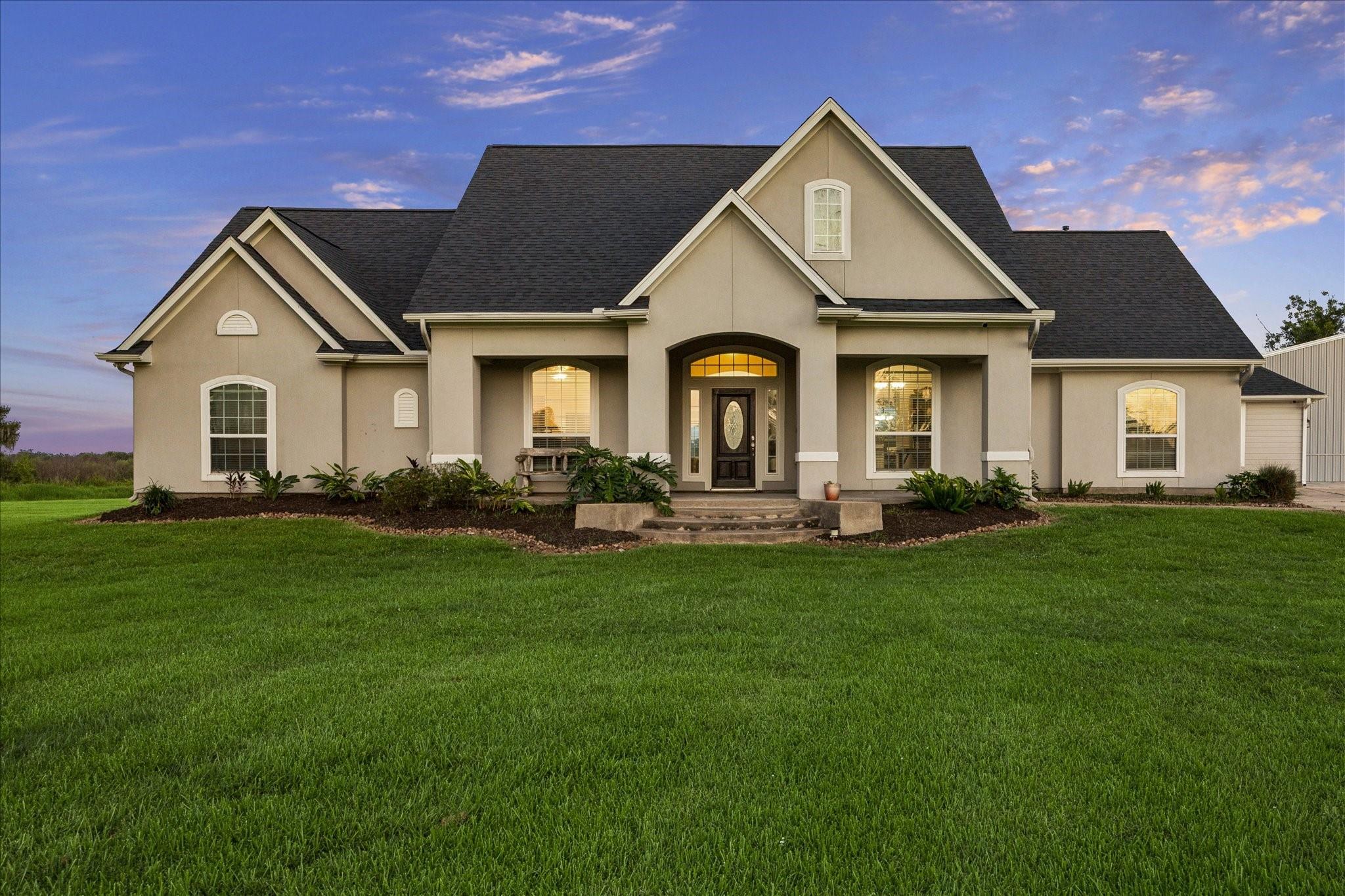 2702 Horseshoe Lane