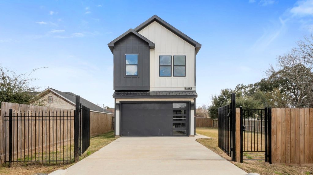 Photo of 1113 Danube Street, Houston, TX 77051 (MLS # 36852899)