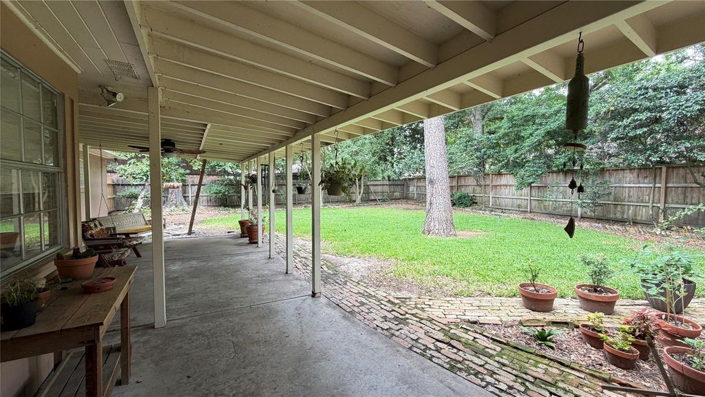 Photo of 13214 Glen Erica Drive, Houston, TX 77069 (MLS # 82396493)