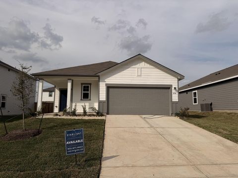 Photo of 31338 Gayle Prairie Oaks Street, Waller, TX 77484 (MLS # 45864148)