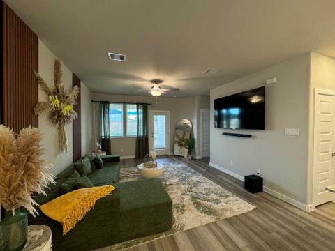 Photo of 5608 Madden Lane, Houston, TX 77048 (MLS # 46452130)