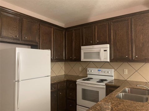 Homes For Rent - 13742 Eagle Pass Street<br/> Houston, TX 77015