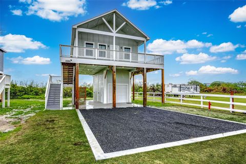 Photo of 1040 Johnson Road, Gilchrist, TX 77617 (MLS # 61825822)