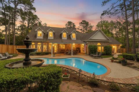 Homes For Sale - 147 N Taylor Point Drive<br/> Spring, TX 77382