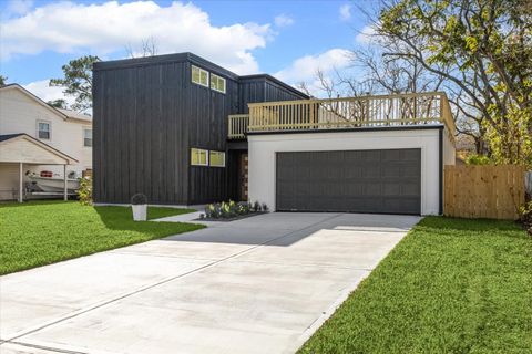 212 N Forrest Avenue La Porte TX 77571