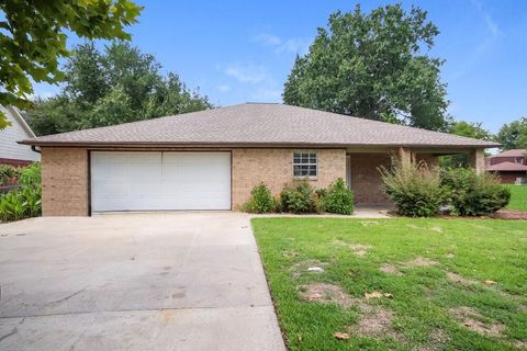 Photo of 9695 Twin Shores Drive, Willis, TX 77318 (MLS # 95183281)