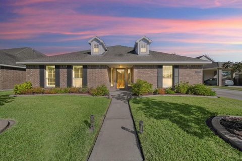 Photo of 6603 Texoma Drive, Manvel, TX 77578 (MLS # 41339980)