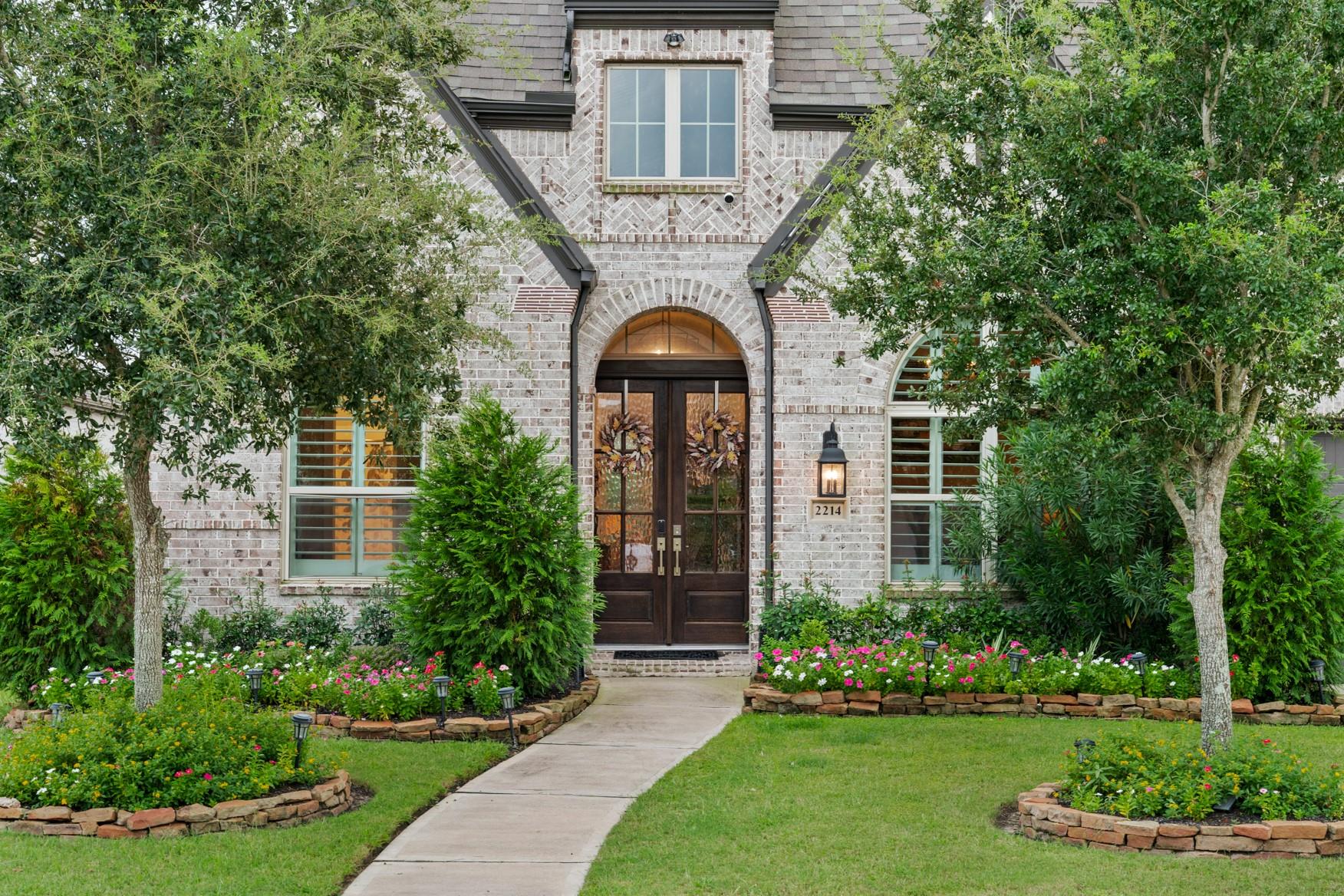 2214 Almond Creek Lane