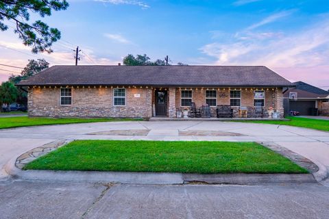 Photo of 1316 Carpenter Avenue, Pasadena, TX 77502 (MLS # 5273675)