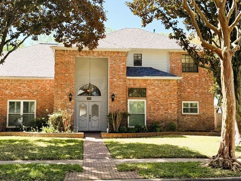 Photo of 2906 Deer Creek Drive, Sugar Land, TX 77478 (MLS # 39045029)