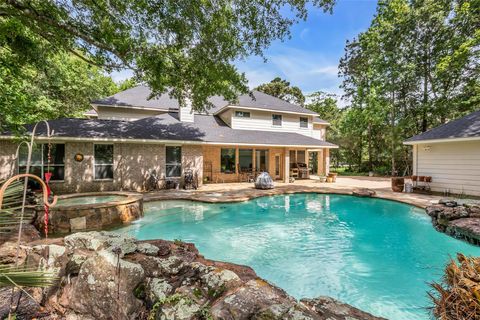 Photo of 10419 Clubhouse Circle, Magnolia, TX 77354 (MLS # 96888036)