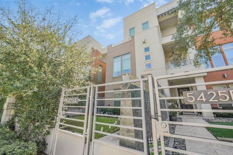 Photo of 5425 Hidalgo Street #A, Houston, TX 77056 (MLS # 75229842)