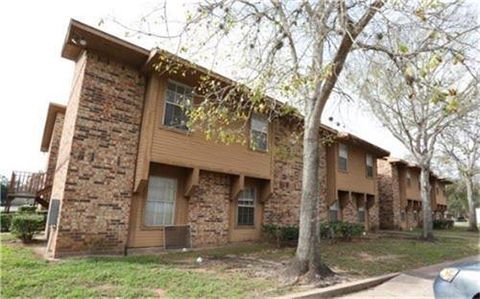 Apartment For Rent - 506 N Mckinney Street<br/> Sweeny, TX 77480