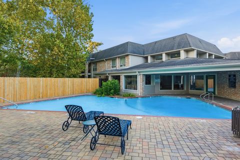 2224 S Piney Point Road 222 Houston TX 77063