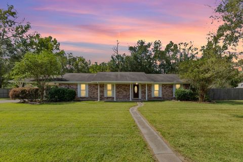 Photo of 1464 N Lewis Drive, Orange, TX 77632 (MLS # 33418661) Photo of 1464 N Lewis Drive, Orange, TX 77632 (MLS # 33418661)