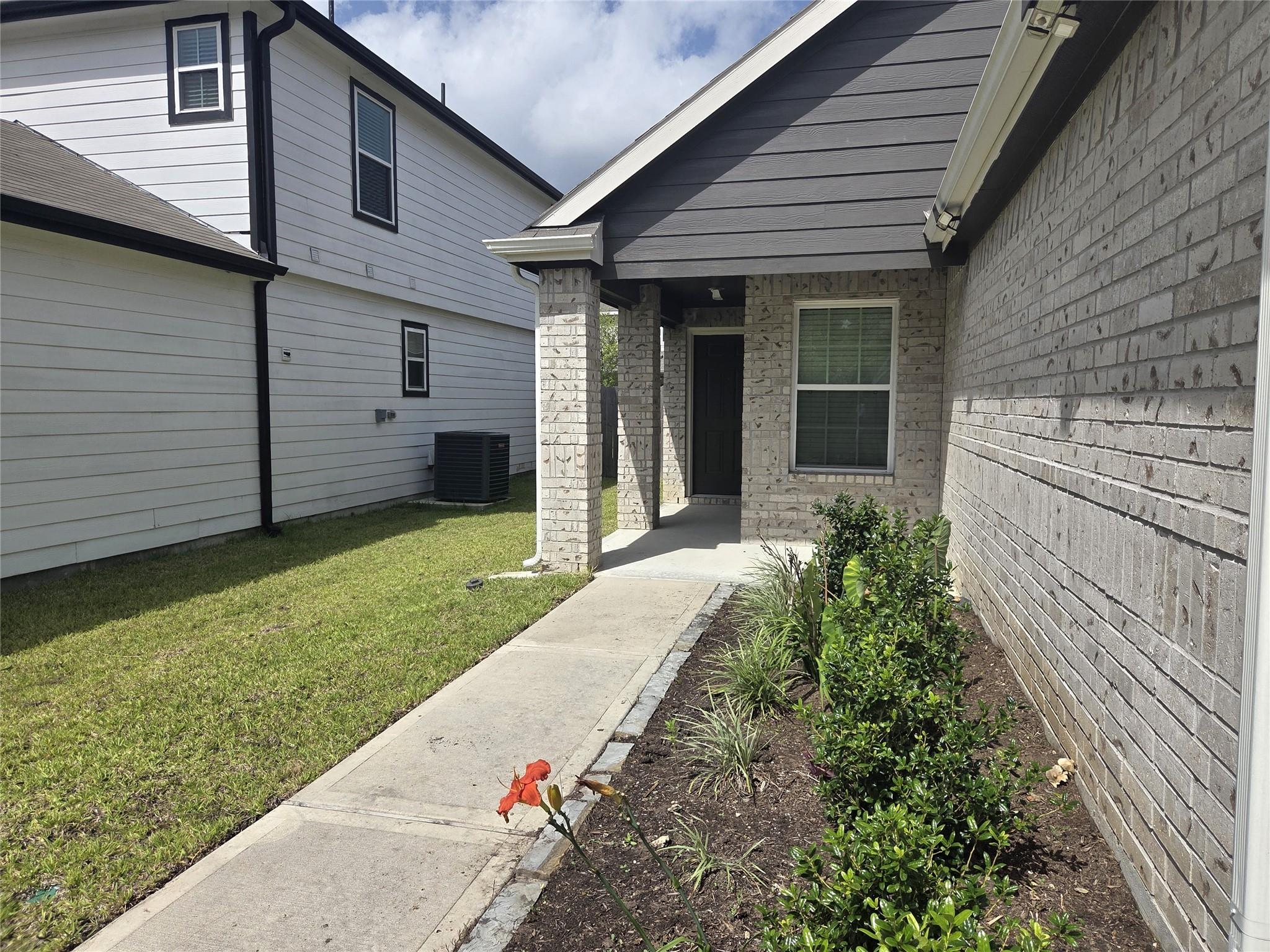 2390 Tavo Trail Drive