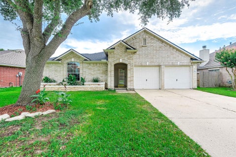 Homes For Rent - 6526 Horsepen Bayou Drive<br/> Houston, TX 77084