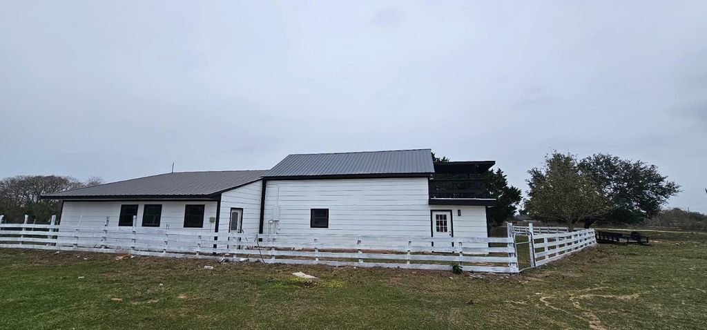 Photo of 2786 Old Columbus Road N, Sealy, TX 77474 (MLS # 23265395)