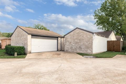 Photo of 1538 Beaconshire Road, Houston, TX 77077 (MLS # 89320142)